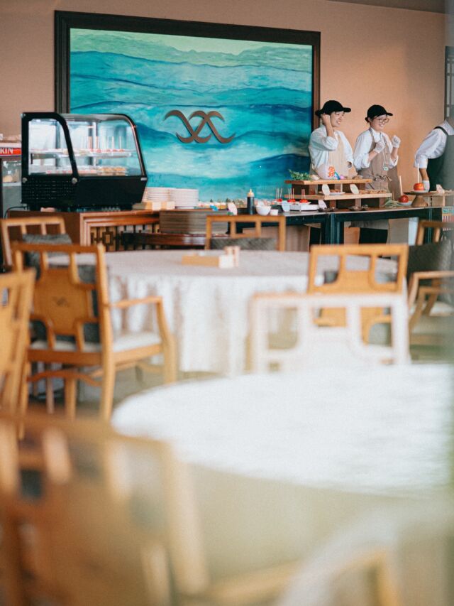 7日間に渡る夏イベントが無事に終了しました🍧
⁡
春のスイーツビュッフェに引き続き、今回も多くのお客様にお越しいただきました！
⁡
⁡
お盆期間ということもあり、様々な場所でイベントが開催されていたかと思います🏖
その中で当イベントを選んでいただき、誠にありがとうございます！🙇🏻‍♀️
⁡
次回は未定ですが、また何かしらのイベントを開催できればと考えています💭
⁡
⁡
⁡
通常のランチメニューももうじき秋メニューに変わります！
お知らせまでもう少しお待ちくださいませ🍁
⁡
ーーーーーーーーーーーーーーーーーーーーーーーーー
プロフィールはこちら↓↓↓
@the_akatorii_ocean 
⁡
⁡
【営業時間】
11:00～14:00（火・水曜定休）
⁡
【アクセス】
〒431-1202
静岡県浜松市中央区呉松町1768-1
浜名湖弁天島リゾートホテル
THE OCEAN(@the.ocean.hotel )2階
🚃弁天島駅から徒歩1分
🚗浜松西ICから車で20分
⁡
【駐車場】
・ホテル正面駐車場(入出庫自由、1泊800円)
・市営海浜公園駐車場(出庫1回あたり410円)
※ホテル海側の目の前にあります。
⁡
【お問い合わせ先】
公式HPのお問い合わせメール、または電話(053-592-1155)にお願いいたします。
⁡
⁡
ーーーーーーーーーーーーーーーーーーーーーーーーー
⁡
#ジオーシャン #弁天島 #浜名湖 #浜松ランチ #浜名湖ランチ