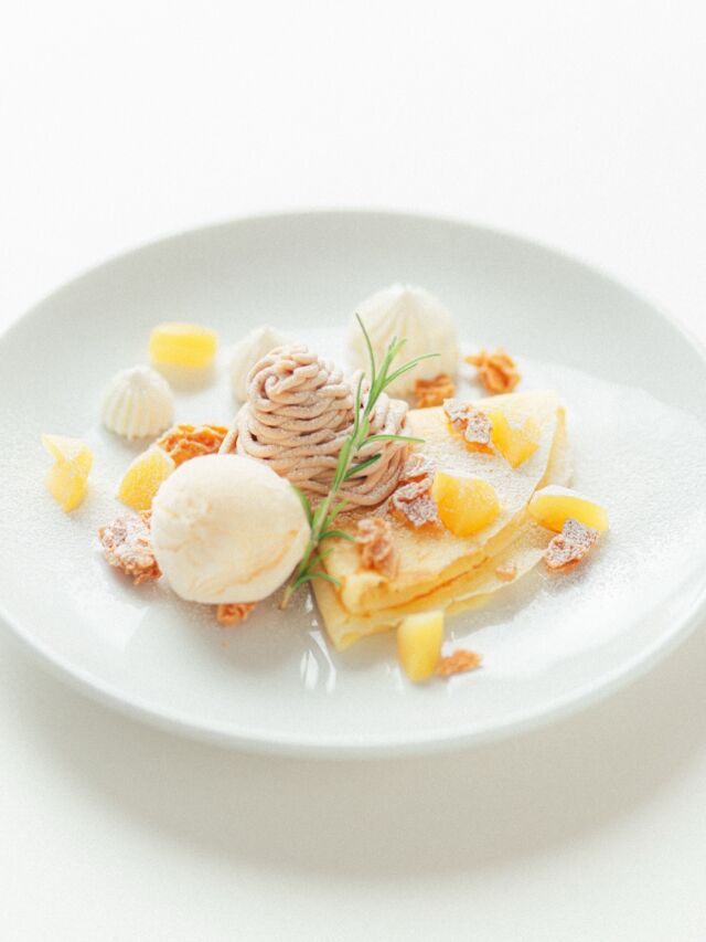 こんにちは
BENTENJIMA CAFEです🍮
⁡
⁡
先日より販売開始した
秋スイーツをご紹介します🍰
⁡
⁡
一枚目から順に
・クレープ「モンブラン」　700円
・クレープ「チョコバナナ」　700円
・クレープ「いちご」　700円
・クレープ＊オプション＊「ブリュレ」　100円
・モンブラン　800円
・半熟ガトーショコラ　800円
⁡
⁡
⁡
弁天島プリンも10月のラインナップに切り替わっています🍮
⁡
皆様のご来店を心よりお待ちしております🙇‍♀️
ーーーーーーーーーーーーーーーーーーーーーーーーー
プロフィールはこちら↓↓↓
@bentenjima_cafe_ocean 
⁡
⁡
⁡
【営業時間】
11:30～20:00（火曜定休）
⁡
【お問い合わせ先】
公式サイトのお問い合わせメール、または電話(053-592-1155)にお願いいたします。
⁡
ーーーーーーーーーーーーーーーーーーーーーーーーー
⁡
#ジオーシャン #弁天島 #浜名湖 #弁天島プリン #浜松カフェ #浜名湖カフェ