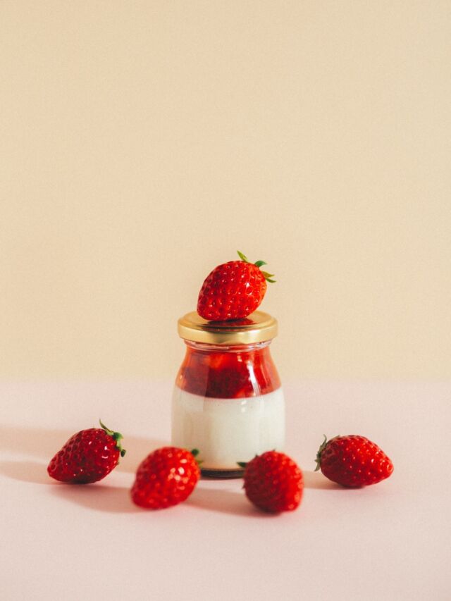 こんにちは
BENTENJIMA CAFEです🍮
⁡
⁡
今月の弁天島プリンのラインナップはこちらです⬇️
・いちごカスタード
・マロン
・うずら（定番）
⁡
価格は定番のうずらが400円、その他が450円です。
⁡
⁡
ーーーーーーーーーーーーーーーーーーーーーーーーー
プロフィールはこちら↓↓↓
@bentenjima_cafe_ocean
⁡
⁡
⁡
【営業時間】
11:30～20:00（火曜定休）
⁡
【お問い合わせ先】
公式サイトのお問い合わせメール、または電話(053-592-1155)にお願いいたします。
⁡
ーーーーーーーーーーーーーーーーーーーーーーーーー
⁡
#ジオーシャン #弁天島 #浜名湖 #弁天島プリン #浜松カフェ #浜名湖カフェ