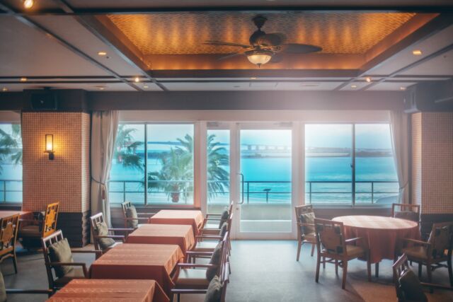 【ランチ休業のお知らせ】⁡

いつも当店をご利用いただき、誠にありがとうございます。
⁡
このたび、ランチ営業を当面の間お休みさせていただくことになりました。
急なお知らせとなりましたことをお詫び申し上げます。
⁡
再開の時期は現時点では決まっておりませんが、また皆様にランチを楽しんでいただけるよう準備を整えてまいります。
⁡
⁡
なお、ランチ営業はお休みしますが、ご好評いただいているスイーツビュッフェなどのイベントや、バスランチの受け入れはこれまで通り継続してまいります。
⁡
イベントの開催スケジュール等は随時発信いたしますので、ぜひチェックしていただけますと幸いです。
今後とも、変わらぬお引き立てのほどよろしくお願いいたします。
⁡