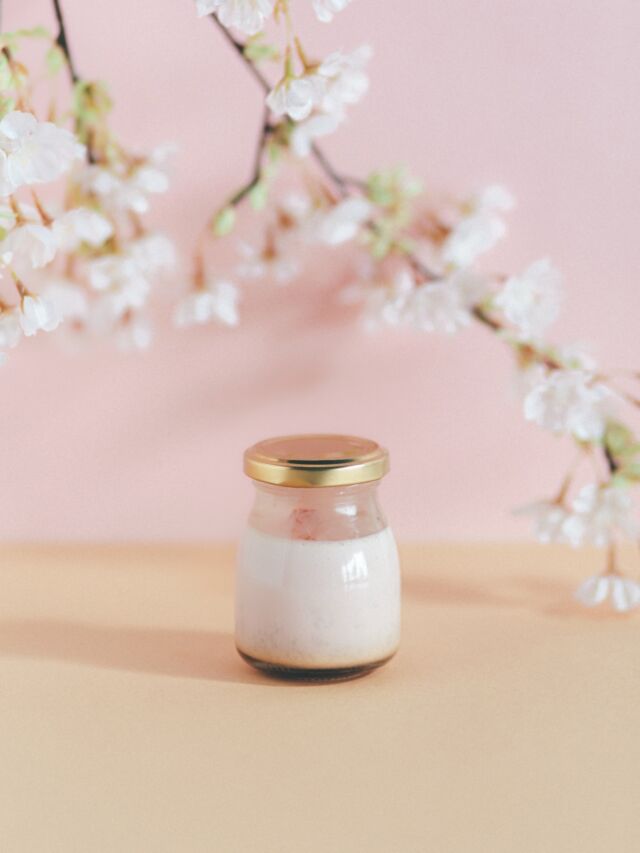 こんにちは
弁天島カフェです⛩🍮
⁡
⁡
今月のラインナップはこちらです⬇️
・桜
・ストロベリーチーズ
・うずら（定番）
⁡
価格は定番のうずらが400円、その他が450円です。
⁡
⁡
ーーーーーーーーーーーーーーーーーーーーーーーーー
プロフィールはこちら↓↓↓
@bentenjima_cafe_ocean
⁡
⁡
⁡
【営業時間】
11:30～20:00（火曜定休）
⁡
【お問い合わせ先】
公式サイトのお問い合わせメール、または電話(053-592-1155)にお願いいたします。
⁡
ーーーーーーーーーーーーーーーーーーーーーーーーー
⁡
#ジオーシャン #弁天島 #浜名湖 #弁天島プリン #浜松カフェ