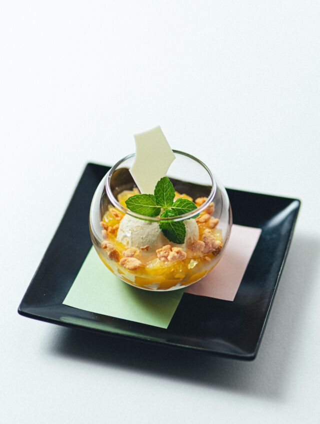 【三ヶ日みかんのヨーグルトアイス  600円】
⁡
三ヶ日みかんのヨーグルトアイスに
・三ヶ日みかんゼリー
・三ヶ日みかんクランブル
をのせた、三ヶ日みかん尽くしのアイスです🍊🍨
⁡
ーーーーーーーーーーーーーーーーーーーーーーーーー
⁡
📍静岡県浜松市中央区舞阪町弁天島3285-88
🚃JR弁天島駅から徒歩3分
📞053-592-1155
⁡
ーーーーーーーーーーーーーーーーーーーーーーーーー
#ジオーシャン #弁天島カフェ